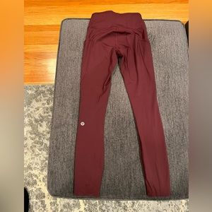 Great condition Lululemon Free and Fast Crop Leggings (Size 0)